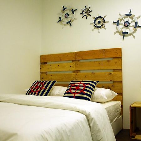 Roof Talk Theme Hostel ยะโฮร์บาห์รู ห้อง รูปภาพ