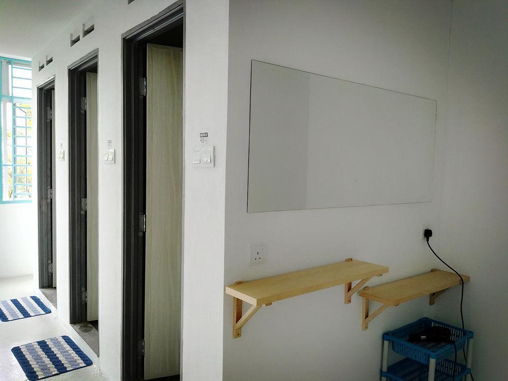 Roof Talk Theme Hostel ยะโฮร์บาห์รู ภายนอก รูปภาพ
