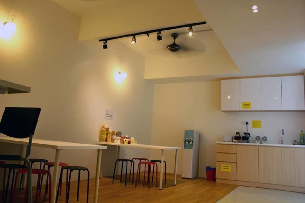 Roof Talk Theme Hostel ยะโฮร์บาห์รู ภายนอก รูปภาพ